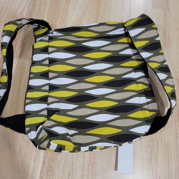Kavu NWT Small Bag Crossbody or Shoulder - Picture 6 of 6